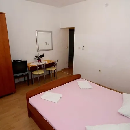 Apartment 12211b